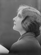 Ballin, Hugo, Mrs., portrait photograph, 1917 or 1918. Creator: Arnold Genthe.
