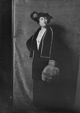 Bauman, E.F., Mrs., portrait photograph, not before 1916. Creator: Arnold Genthe.