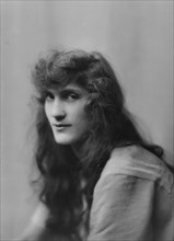 Bradley, Ruth, Miss, portrait photograph, (1916?). Creator: Arnold Genthe.
