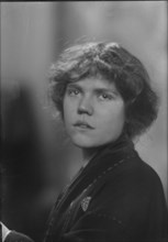 Card, Marjorie, Miss., 1913. Creator: Arnold Genthe.
