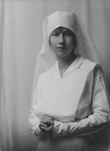 Caslova, Miss, portrait photograph, 1917 Oct. 2. Creator: Arnold Genthe.