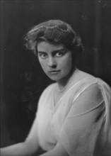 Chase, K., Miss, portrait photograph, 1916 Feb. 9. Creator: Arnold Genthe.