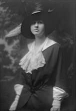 Claflin, Beatrice, portrait photograph, 1913. Creator: Arnold Genthe.
