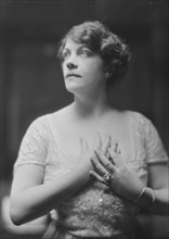 Claussen, Julia, Miss, portrait photograph, 1916 Mar. 2. Creator: Arnold Genthe.