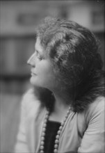 Coates, Dorothy, Miss, portrait photograph, 1916 Jan. 18. Creator: Arnold Genthe.