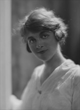Corbin, Louise, Miss, portrait photograph, 1916. Creator: Arnold Genthe.
