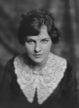 Dillingham, Charles, Mrs., portrait photograph, 1915. Creator: Arnold Genthe.