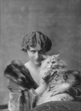 Field, Marshall, Mrs. (Miss Evelyn Marshall), with cat, portrait photograph, 1914 Dec. 15. Creator: Arnold Genthe.
