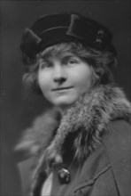 Goode, Blanche, Miss, portrait photograph, 1914 or 1915. Creator: Arnold Genthe.