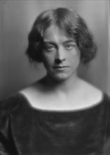 Greenwood, S., Miss, portrait photograph, 1914 Mar. 9. Creator: Arnold Genthe.