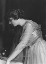 Guthrie, J., Miss, portrait photograph, 1916 Mar. 15. Creator: Arnold Genthe.