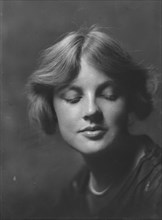 Johnston, Justine, Miss, portrait photograph, 1917. Creator: Arnold Genthe.