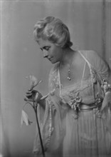 Ladenburg, Mrs., portrait photograph, 1917 Sept. 9. Creator: Arnold Genthe.