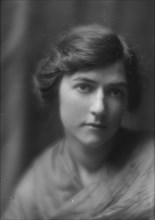 Langevin, Miss (Brown), portrait photograph, between 1912 and 1914. Creator: Arnold Genthe.