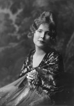 Ormond, Maria, Miss, portrait photograph, 1917 Oct. or Nov. Creator: Arnold Genthe.