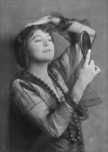 Pearson, Virginia, Miss, portrait photograph, 1915 July 13. Creator: Arnold Genthe.