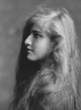 Perkins, Miss, portrait photograph, 1914 Apr. 23. Creator: Arnold Genthe.