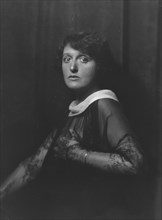 Reed, Florence, Miss, portrait photograph, 1916 Oct. 5. Creator: Arnold Genthe.
