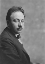 Riesenfeld, Mr., portrait photograph, 1916. Creator: Arnold Genthe.