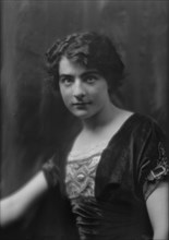 Rubner, Dagmar, Miss, portrait photograph, 1912 Nov. 24. Creator: Arnold Genthe.