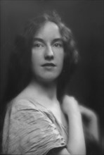 Tarvan, Miss, portrait photograph, 1912 Nov. 22. Creator: Arnold Genthe.
