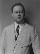 Towne, Charles Hanson, Mr., portrait photograph, 1916. Creator: Arnold Genthe.