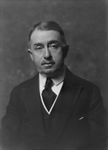 Trunbell, Frank, Mr., portrait photograph, 1917 Sept. 11. Creator: Arnold Genthe.