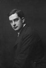 Warfield, Emerson, Mr., portrait photograph, 1906 Sept. 25. Creator: Arnold Genthe.