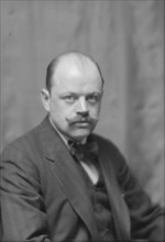 Wilson, Alvah, Mr., portrait photograph, 1912 Apr. 21. Creator: Arnold Genthe.