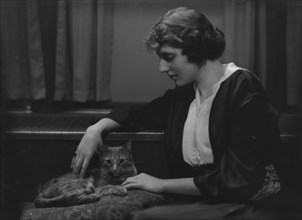 Bartlett, Eleanor, Miss, with Buzzer the cat, portrait photograph, 1914 Apr. 4. Creator: Arnold Genthe.