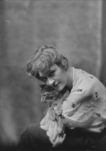 Lentz, Lu, Miss, with Buzzer the cat, portrait photograph, 1914 Apr. 17. Creator: Arnold Genthe.