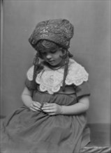 Cuthbert, Salanne, daughter of Mrs. Cuthbert (Mrs. Wentworth), portrait photograph, 1912 Nov. 16. Creator: Arnold Genthe.