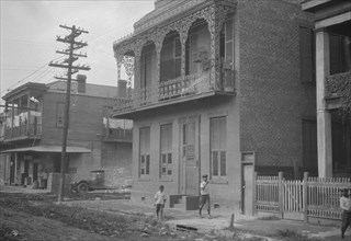 Two-story house, New Orleans, between 1920 and 1926. Creator: Arnold Genthe.