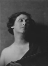 Duncan, Isadora, portrait photograph, between 1916 and 1918. Creator: Arnold Genthe.