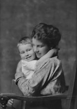 Mehler, A.J., Mrs., and baby, portrait photograph, 1914 Nov. 5. Creator: Arnold Genthe.