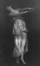 Isadora Duncan dancing, between 1915 and 1923. Creator: Arnold Genthe.