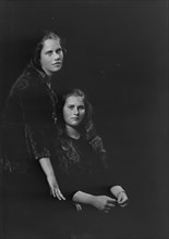 Misses Mary and Katherine Pillsbury, portrait photograph, 1919 Sept. 29. Creator: Arnold Genthe.