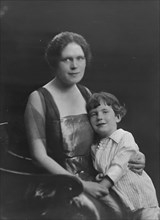 Mrs. E.L. Ashton and child, portrait photograph, 1918 Nov. 12. Creator: Arnold Genthe.