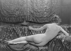 Miss Eleanor Boardman, portrait photograph, 1918 Sept. 6. Creator: Arnold Genthe.