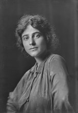 Miss Ruth Brunswick, portrait photograph, 1918 Aug. 9. Creator: Arnold Genthe.