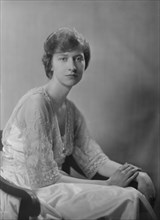 Mrs. L.R. Burch, portrait photograph, 1919 Feb. Creator: Arnold Genthe.