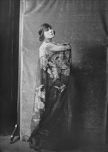 Miss Donner, portrait photograph, 1919 Mar. 6. Creator: Arnold Genthe.