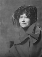 Miss Elsie Dufour, portrait photograph, between 1918 and 1920. Creator: Arnold Genthe.