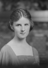 Miss Earline Espey, portrait photograph, 1918 Apr. 19. Creator: Arnold Genthe.