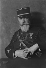 Lieutenant Farre, portrait photograph, 1918 Mar. 15. Creator: Arnold Genthe.