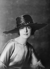 Miss M. Flanagan, portrait photograph, 1919 July 9. Creator: Arnold Genthe.