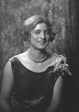 Miss Dorothy Gibson, portrait photograph, 1926 Oct. 9. Creator: Arnold Genthe.