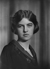 Miss Hendrickson, portrait photograph, 1919 May 13. Creator: Arnold Genthe.
