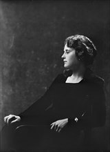 Mrs. Albert Hinckman, portrait photograph, 1919 Oct. Creator: Arnold Genthe.