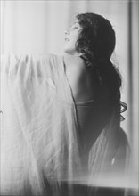 Miss Madrienne La Barre, portrait photograph, 1917 Dec. 1. Creator: Arnold Genthe.